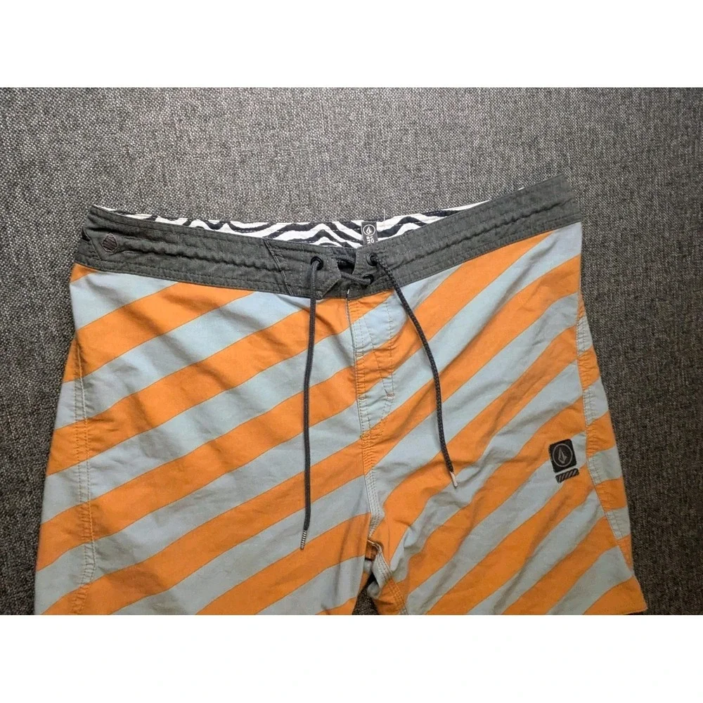 Volcom Board Swim Shorts Mens 36 Stone Surf Beach‎ Trunks Colorful Striped Y2K
